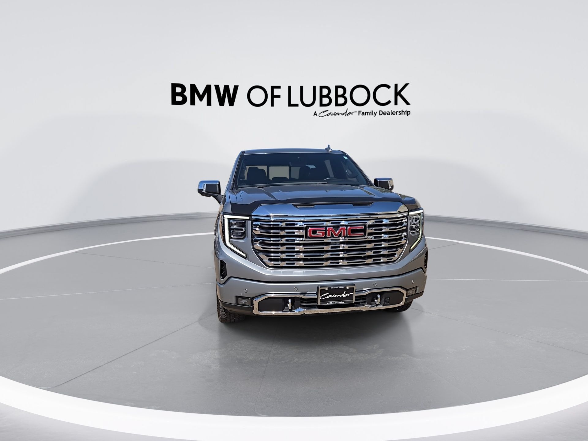 Used 2024 GMC Sierra 1500 Denali w/ Technology Package AWD/4WD image 3