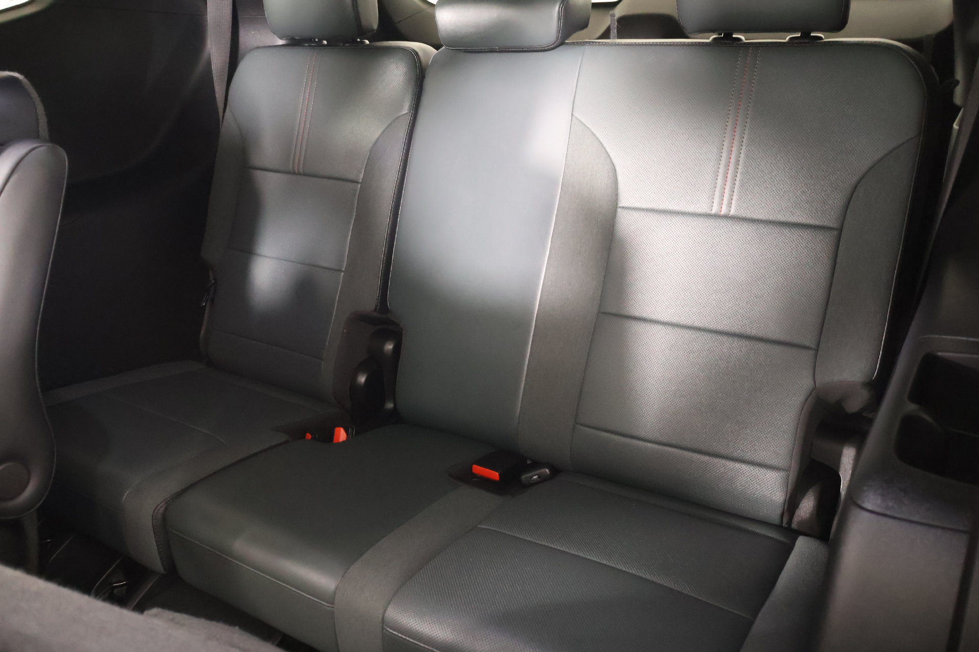 Used 2024 GMC Acadia AT4 w/ Luxury Package AWD/4WD image 14