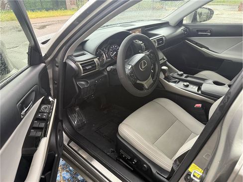 Used 2015 Lexus IS 250 image 10