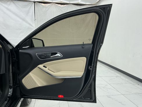 Used 2015 Mercedes-Benz GLA 250 w/ Premium Package image 19