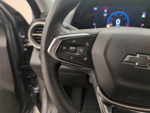 Used 2025 Chevrolet Trax ACTIV w/ Sunroof Package FWD image 37