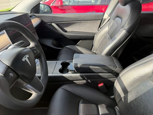 Used 2021 Tesla Model Y Long Range AWD/4WD image 36