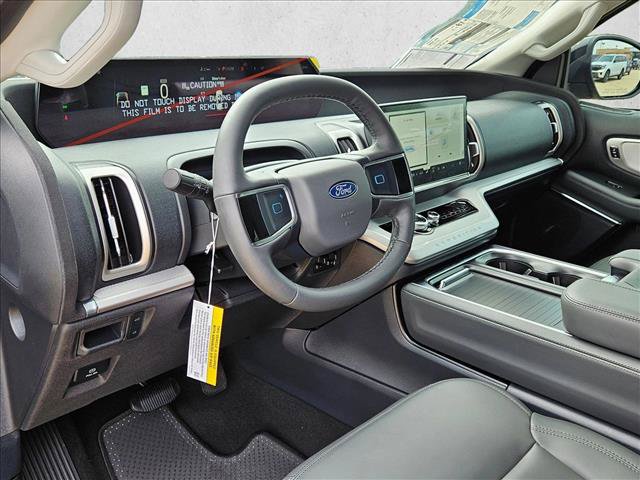 New 2026 Ford Expedition Active RWD image 3