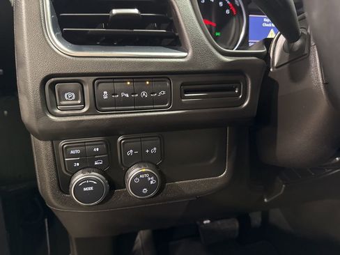 Used 2021 Chevrolet Tahoe RST image 19