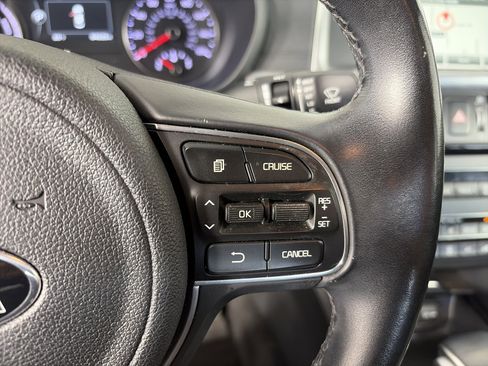 Used 2017 Kia Optima EX FWD image 35