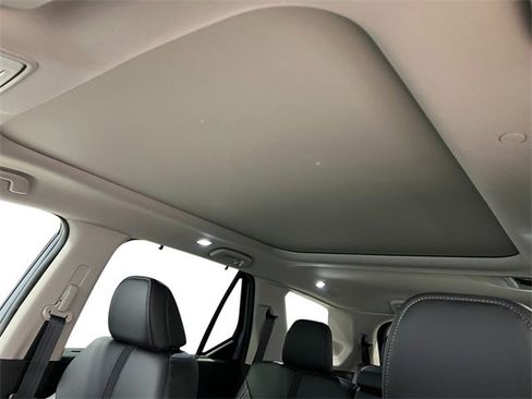 New 2025 Honda Pilot Touring image 28