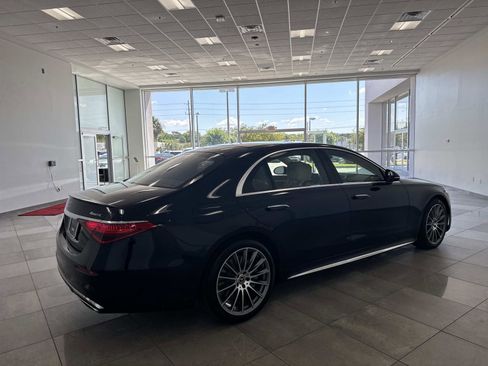 Certified 2026 Mercedes-Benz S 500 4MATIC image 5