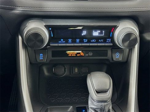 Certified 2022 Toyota RAV4 LE image 22