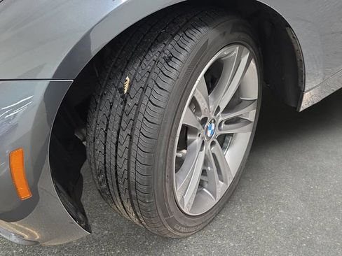 Used 2018 BMW 330i xDrive Sedan AWD/4WD image 30