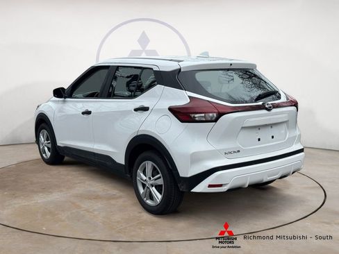 Used 2022 Nissan Kicks S image 5