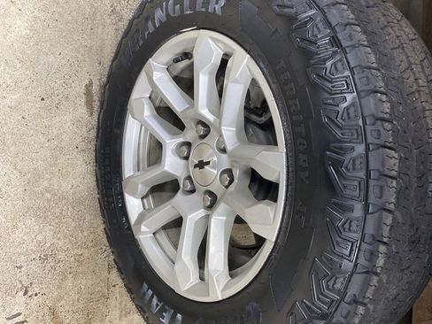 Used 2022 Chevrolet Silverado 1500 RST w/ Z71 Off-Road Package image 9