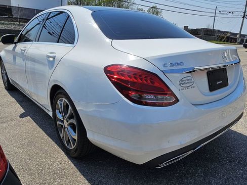 Used 2017 Mercedes-Benz C 300 Sedan image 5