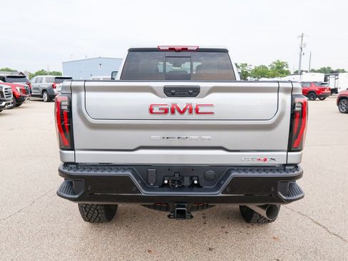 New 2026 GMC Sierra 2500 AT4X w/ LPO, Black Badging Package AWD/4WD image 4