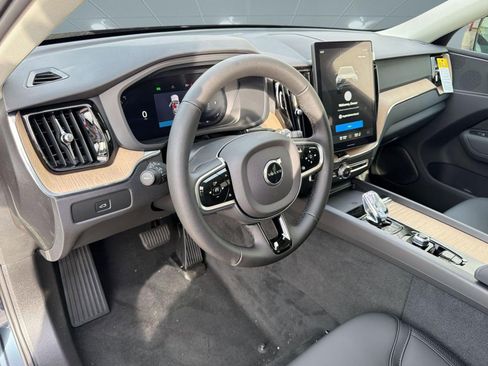 New 2026 Volvo XC60 B5 Core w/ Climate Package image 4