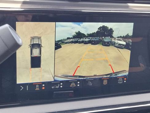 New 2026 GMC Sierra 2500 AT4 w/ AT4 Premium Plus Package AWD/4WD image 17