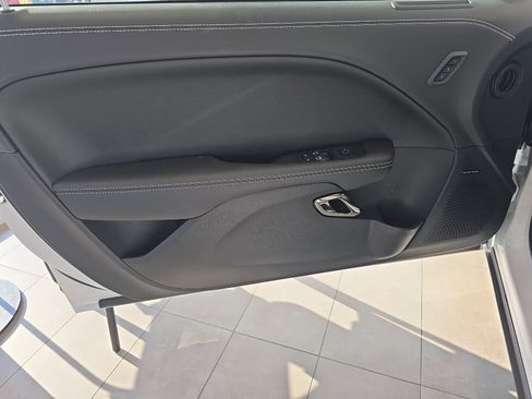 Used 2022 Dodge Challenger SRT Hellcat image 14