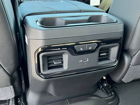 New 2026 GMC Sierra 2500 AT4 w/ AT4 Premium Plus Package AWD/4WD image 46