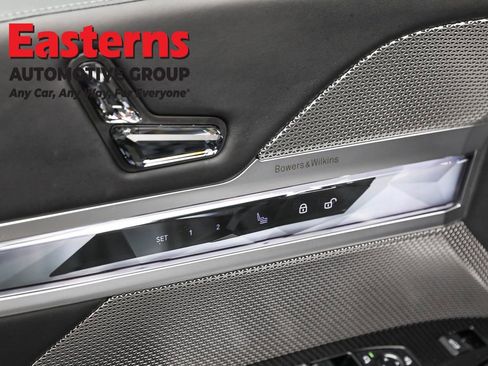 Used 2023 BMW 740i w/ Executive Package image 22