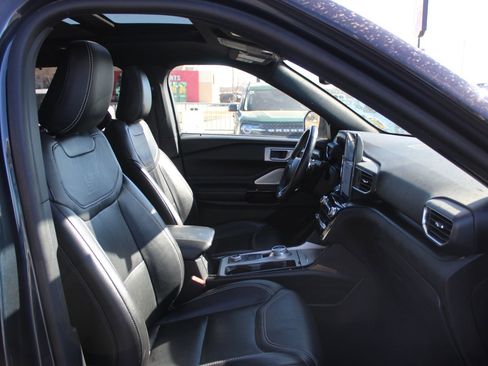 Used 2022 Ford Explorer ST w/ Equipment Group 401A image 12