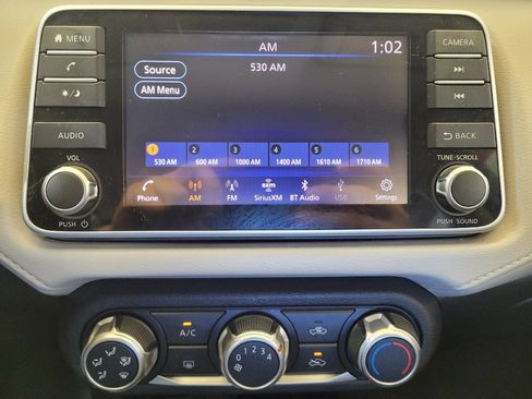Used 2021 Nissan Versa SV FWD image 25