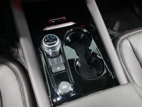 Used 2025 Ford Explorer Platinum w/ Ultimate Package image 25