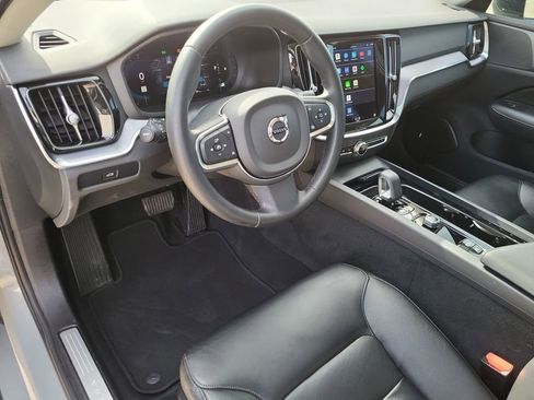Used 2024 Volvo S60 B5 Core image 10