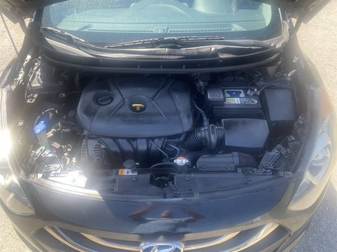 Used 2014 Hyundai Elantra GT FWD image 21