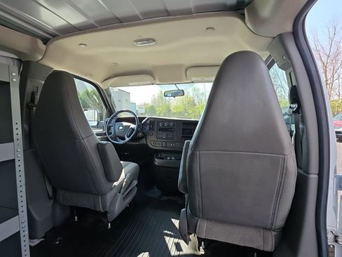 Used 2021 Chevrolet Express 2500 w/ Driver Convenience Package image 36