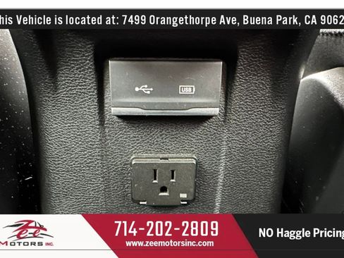 Used 2018 Jeep Wrangler Unlimited Rubicon AWD/4WD image 38