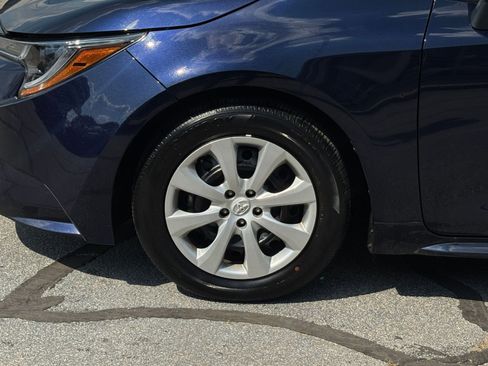 Used 2025 Toyota Corolla LE FWD image 34