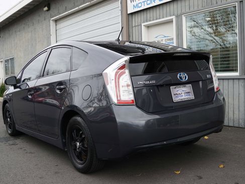Used 2015 Toyota Prius Two image 16