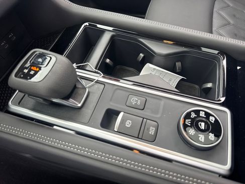 New 2026 Nissan Pathfinder Platinum AWD/4WD image 22