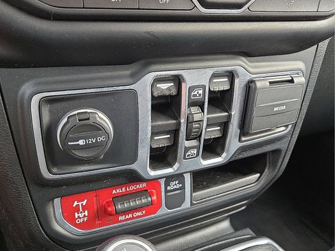 Used 2021 Jeep Gladiator Mojave w/ Safety Group AWD/4WD image 28