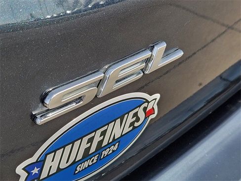 Used 2024 Ford Edge SEL w/ Sport Appearance Package image 11