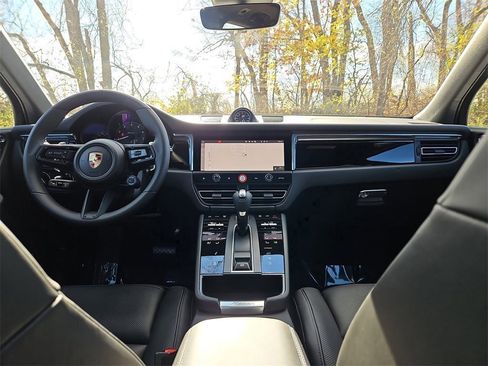 New 2026 Porsche Macan Turbo image 9