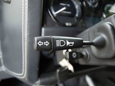 Used 1992 Land Rover Defender 110 image 40