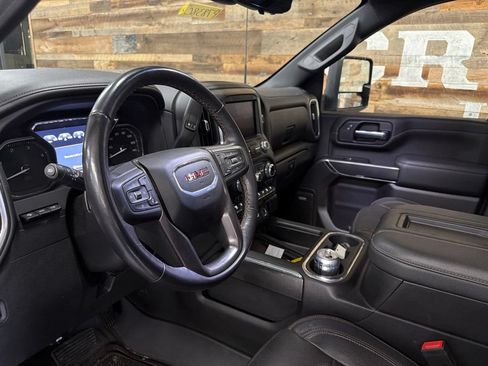 Used 2022 GMC Sierra 2500 AT4 w/ AT4 Premium Plus Package AWD/4WD image 8