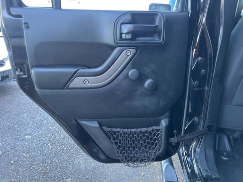 Used 2017 Jeep Wrangler Unlimited Sport w/ Connectivity Group image 16