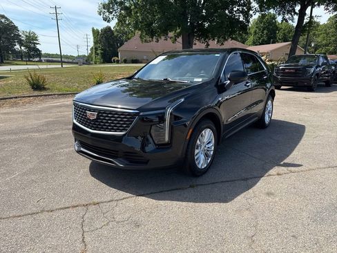 Used 2024 Cadillac XT4 Luxury FWD image 1