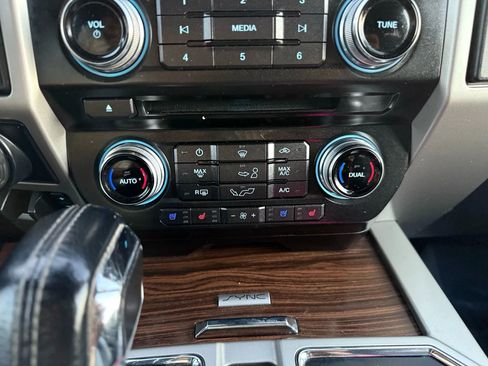 Used 2016 Ford F150 Lariat w/ Equipment Group 502A Luxury image 38