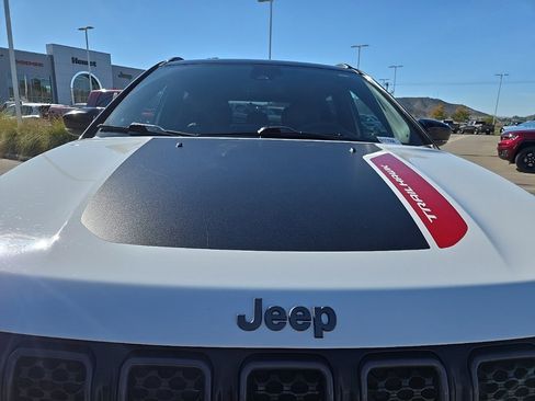 Used 2023 Jeep Compass Trailhawk w/ Trailhawk Convenience Group image 6