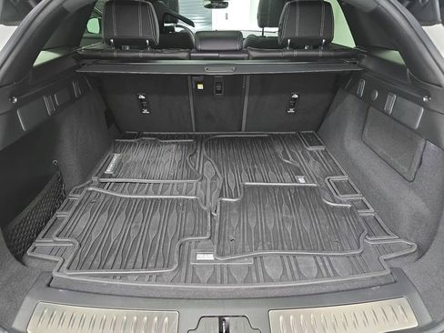 Used 2022 Land Rover Range Rover Velar R-Dynamic S AWD/4WD image 30