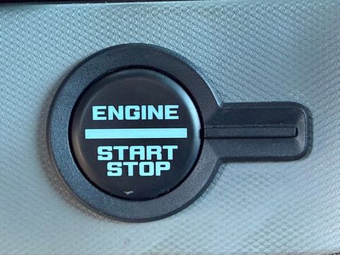 Used 2023 Ford Bronco Badlands image 27