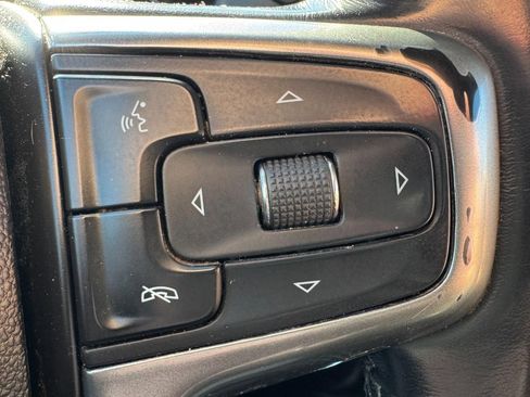 Used 2020 Chevrolet Silverado 1500 RST image 18