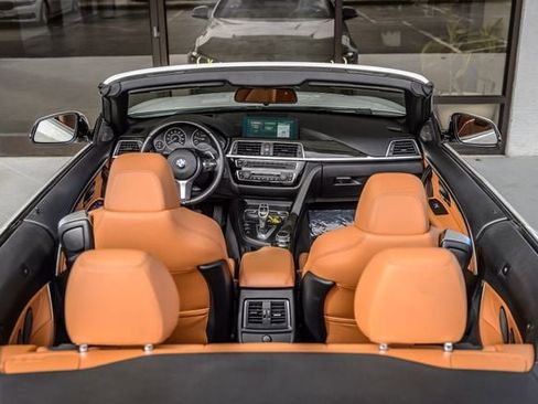 Used 2018 BMW 440i Convertible image 18