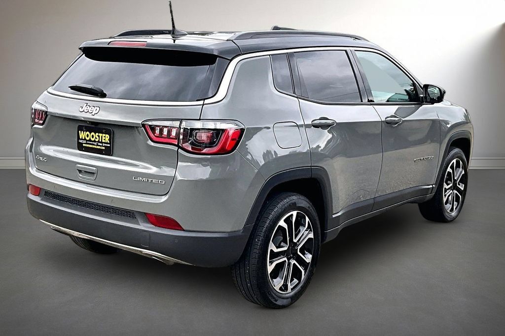 Used 2023 Jeep Compass Limited AWD/4WD image 5