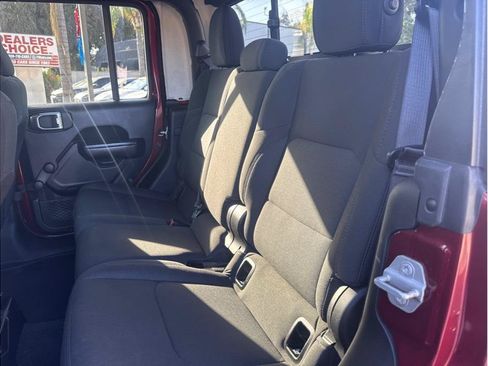Used 2021 Jeep Gladiator Sport AWD/4WD image 11