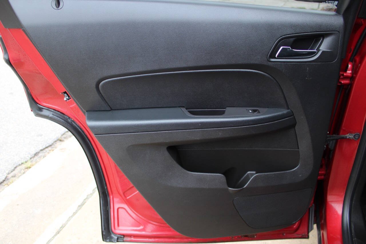 Used 2015 GMC Terrain SLT w/ Chrome Edition FWD image 9