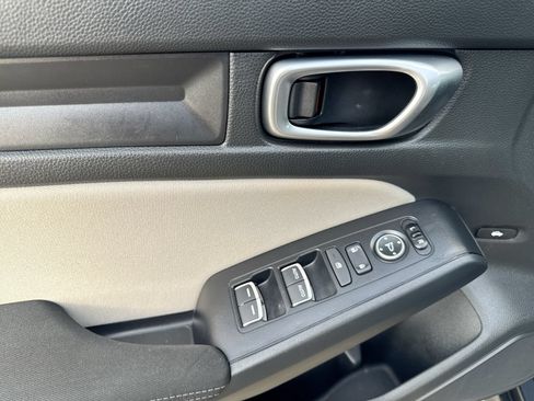 Used 2023 Honda Civic LX image 13