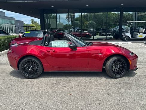 Used 2026 MAZDA MX-5 Miata Club w/ Interior Package RWD image 3